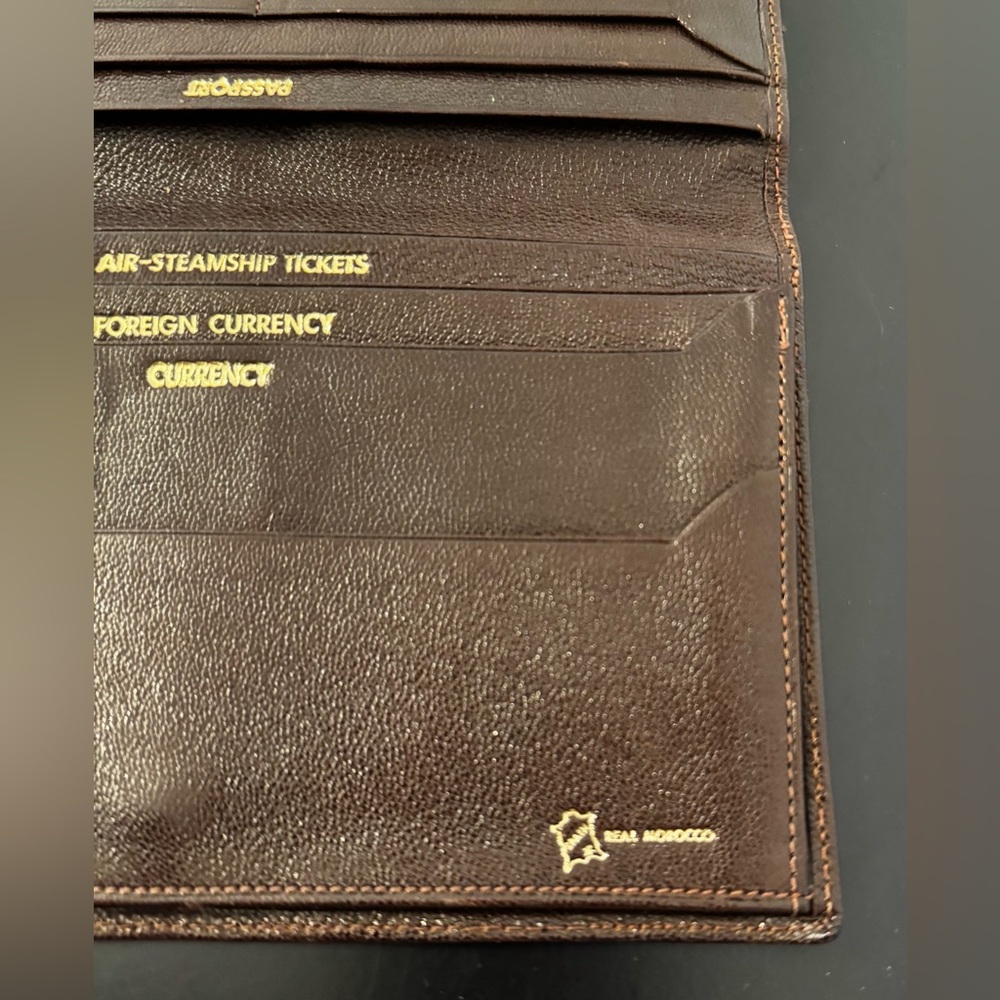 Eddie Bauer, Vintage, Soft Brown Leather Passport Holder - Picture 8 of 8